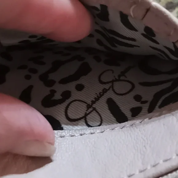 Jessica Simpson Wallet. NWT. Powder Blush. With built in Key Chain. - Picture 8 of 11